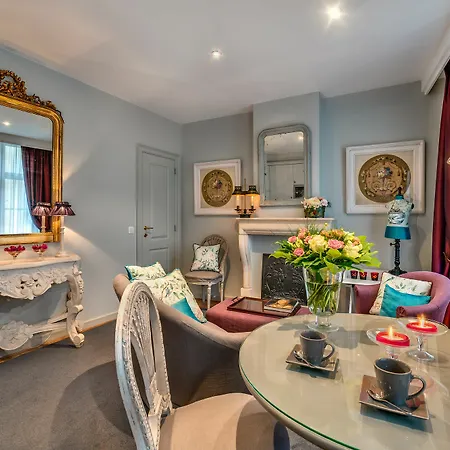 Canalside House - Luxury Guest house Bruges